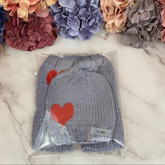Newborn Baby Hand Knit Bluish Gray Outfit with Red Heart Photography Prop - Picture 14 of 14